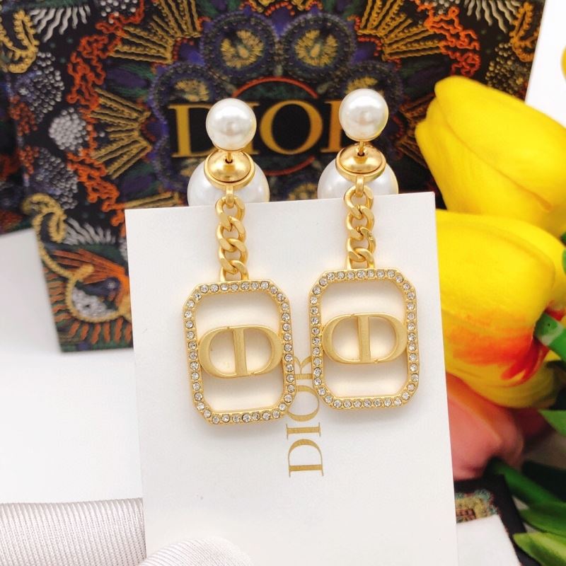 chr1st1an D10r earrings